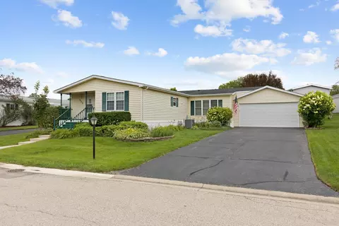 533 Navajo Trl, Marengo, IL 60152