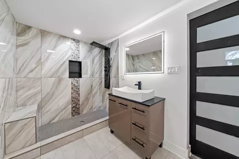 1646 E 83rd Pl, Chicago, IL 60617 photo 23
