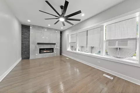 1646 E 83rd Pl, Chicago, IL 60617 photo 19
