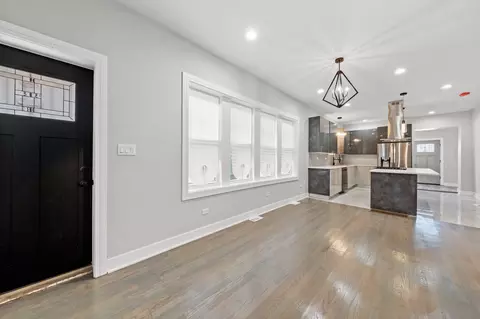 1646 E 83rd Pl, Chicago, IL 60617 photo 4