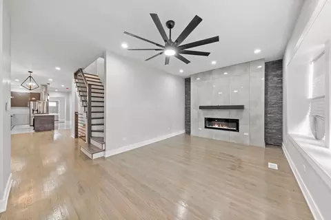 1646 E 83rd Pl, Chicago, IL 60617 photo 17