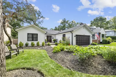 Exterior - 117 E Blodgett Ave, Lake Bluff, IL 60044 photo 1 of 13