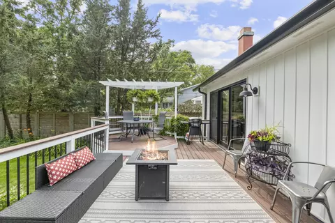 Exterior - 117 E Blodgett Ave, Lake Bluff, IL 60044 photo 6 of 13