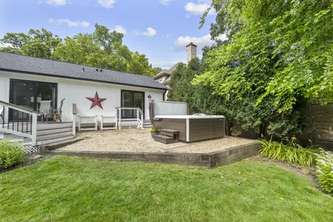 Exterior - 117 E Blodgett Ave, Lake Bluff, IL 60044 photo 12 of 13