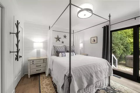 Bedroom - 117 E Blodgett Ave, Lake Bluff, IL 60044 photo 1 of 3