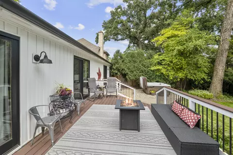 Exterior - 117 E Blodgett Ave, Lake Bluff, IL 60044 photo 10 of 13