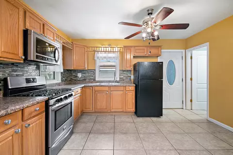 855 W Bridge St, Kankakee, IL 60901 photo 8