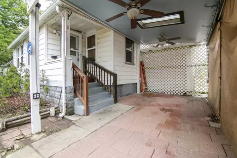855 W Bridge St, Kankakee, IL 60901 photo 3