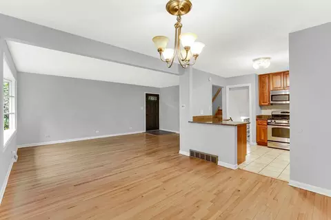 0 N340 Silverleaf Blvd, Wheaton, IL 60187 photo 5