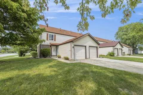 4438 Washington Dr, Richton Park, IL 60471