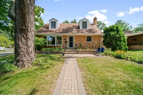 501 S Vail Ave, Arlington Heights, IL 60005