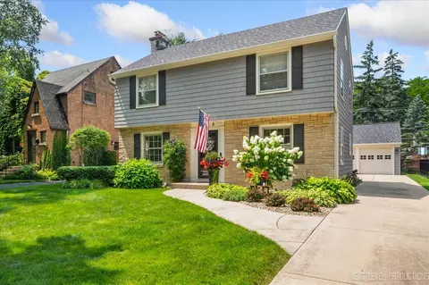 235 Le Grande Blvd, Aurora, IL 60506