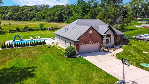 9120 Henry St, Dyer, IN 46311