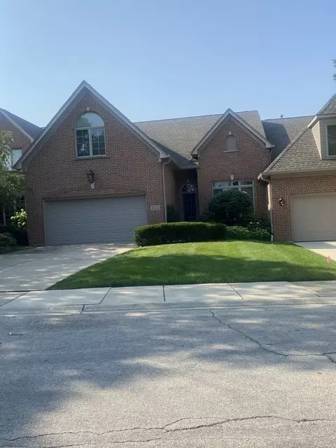 114 Kingsbridge Cir, Naperville, IL 60540