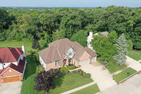 660 Indian Ridge Dr, Antioch, IL 60002