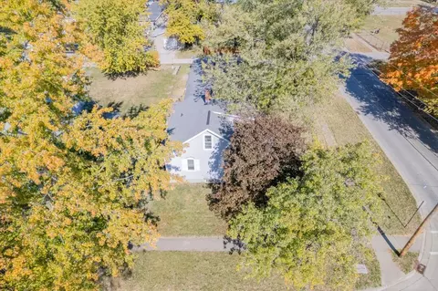 721 E Main St, Clinton, IL 61727 photo 34