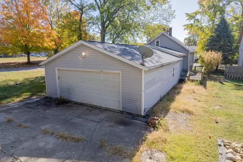 721 E Main St, Clinton, IL 61727 photo 30