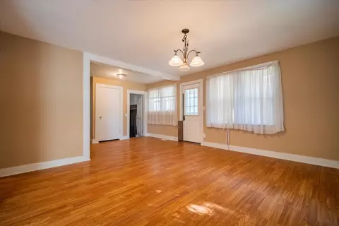 721 E Main St, Clinton, IL 61727 photo 11