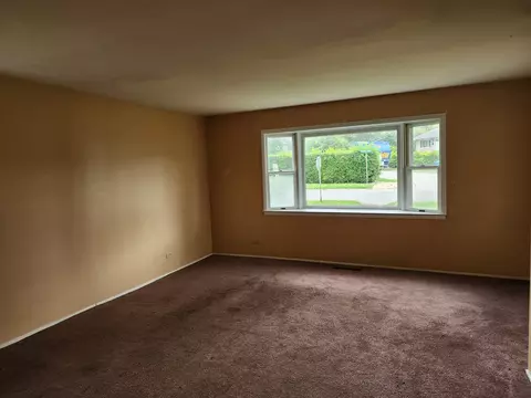 350 Dorsetshire Dr, Steger, IL 60475 photo 7