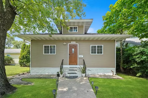 519 S Desplaines St, Joliet, IL 60436