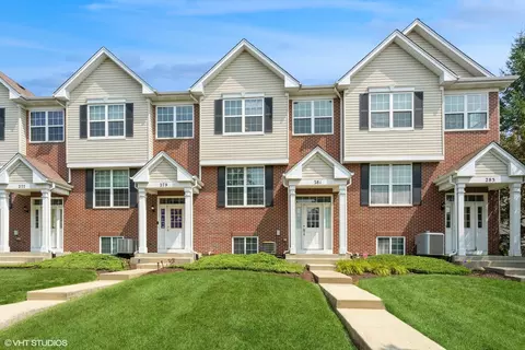 281 S Oak Creek Ln, Romeoville, IL 60446