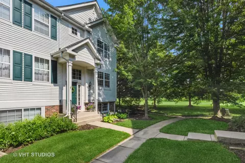 2789 N Augusta Dr, Wadsworth, IL 60083
