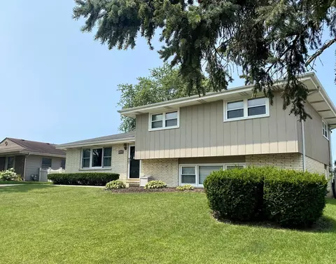 15202 Hilltop Dr, Orland Park, IL 60462