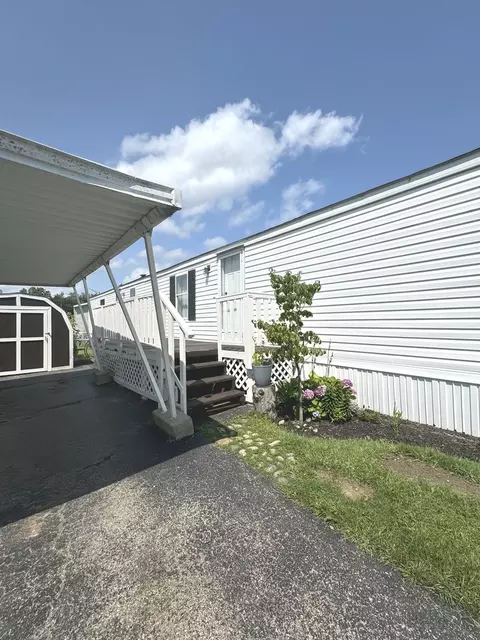1028 NW Alma Cir #1028, Round Lake, IL 60073
