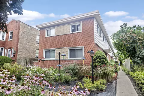 2139 W Farwell Ave #C, Chicago, IL 60645