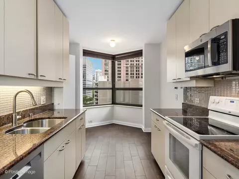 Kitchen - 400 E Ohio St #802, Chicago, IL 60611 photo 3 of 3