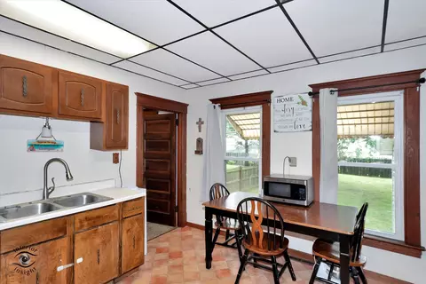 463 S Third St, Peotone, IL 60468 photo 8
