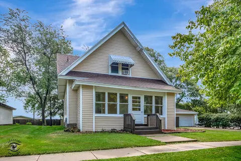 463 S Third St, Peotone, IL 60468