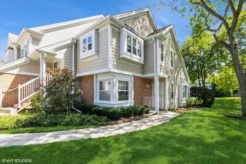 367 Park View Ter, Buffalo Grove, IL 60089