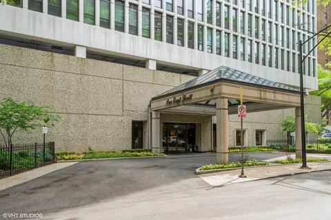 1 E Scott St #706, Chicago, IL 60610