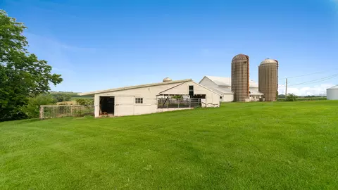 Exterior - 9237 N Conger Rd, Byron, IL 61010 photo 10 of 23