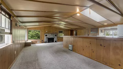 Living - 9237 N Conger Rd, Byron, IL 61010 photo 3 of 6