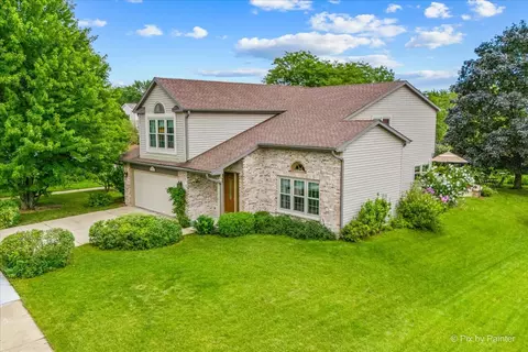 672 Wainsford Dr, Hoffman Estates, IL 60169