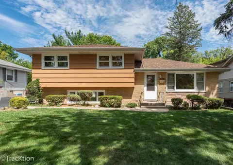4923 Pershing Ave, Downers Grove, IL 60515