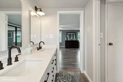 Bath - 11719 Engelhardt Rd, Harvard, IL 60033 photo 1 of 2