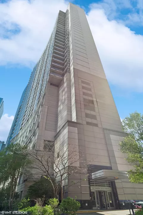 333 N Canal St #1706, Chicago, IL 60606