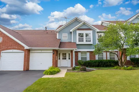 1590 Thornfield Ln #4, Roselle, IL 60172