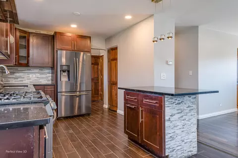 20 Forest Park Ln, Hoffman Estates, IL 60169 photo 7
