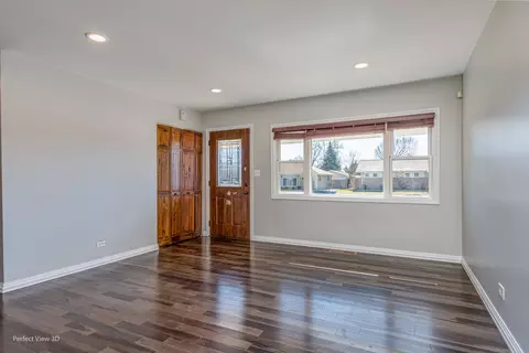 20 Forest Park Ln, Hoffman Estates, IL 60169 photo 13