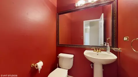 5352 Galloway Dr, Hoffman Estates, IL 60192 photo 8
