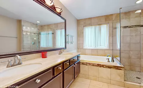 5352 Galloway Dr, Hoffman Estates, IL 60192 photo 11