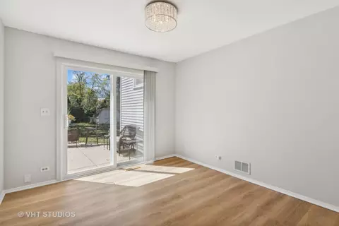 3535 Harris Dr, Northbrook, IL 60062 photo 5