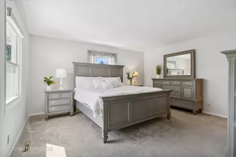 3535 Harris Dr, Northbrook, IL 60062 photo 8
