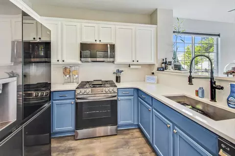 800 Daniel Dr, Minooka, IL 60447 photo 10
