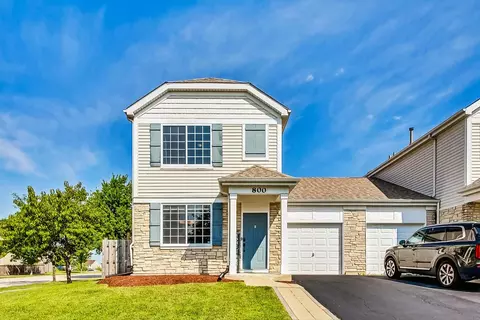 800 Daniel Dr, Minooka, IL 60447