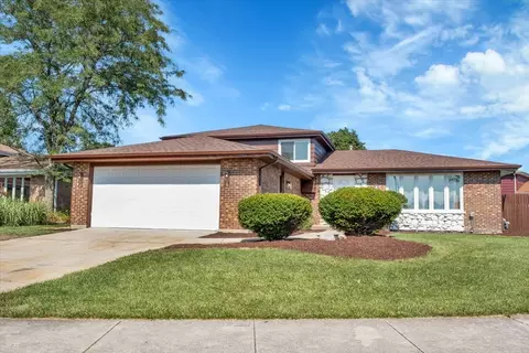 8460 Currant Ave, Tinley Park, IL 60487